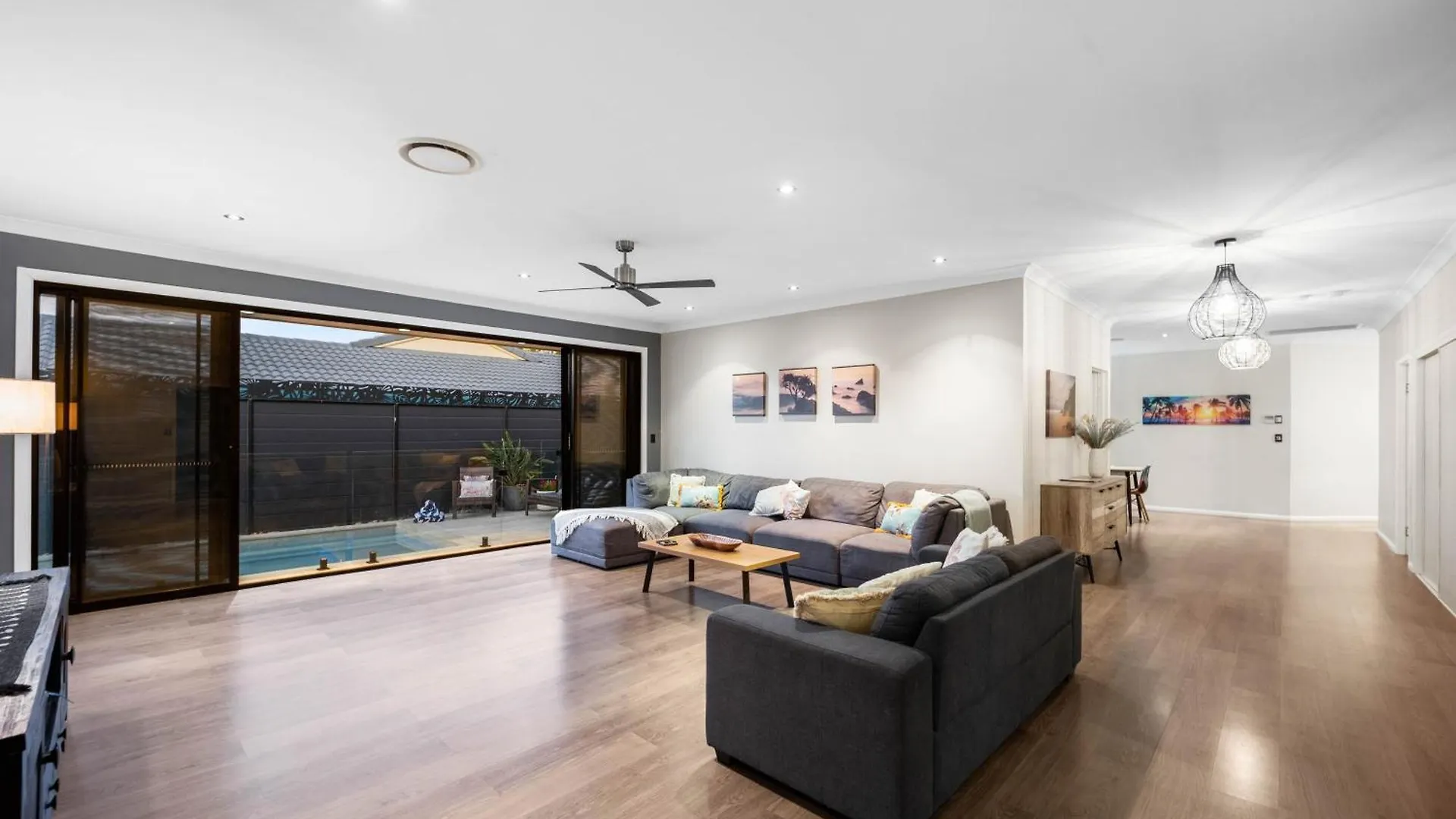 Charming Group Getaway - 9 Mins To Burleigh Beach Gold Coast Holiday home