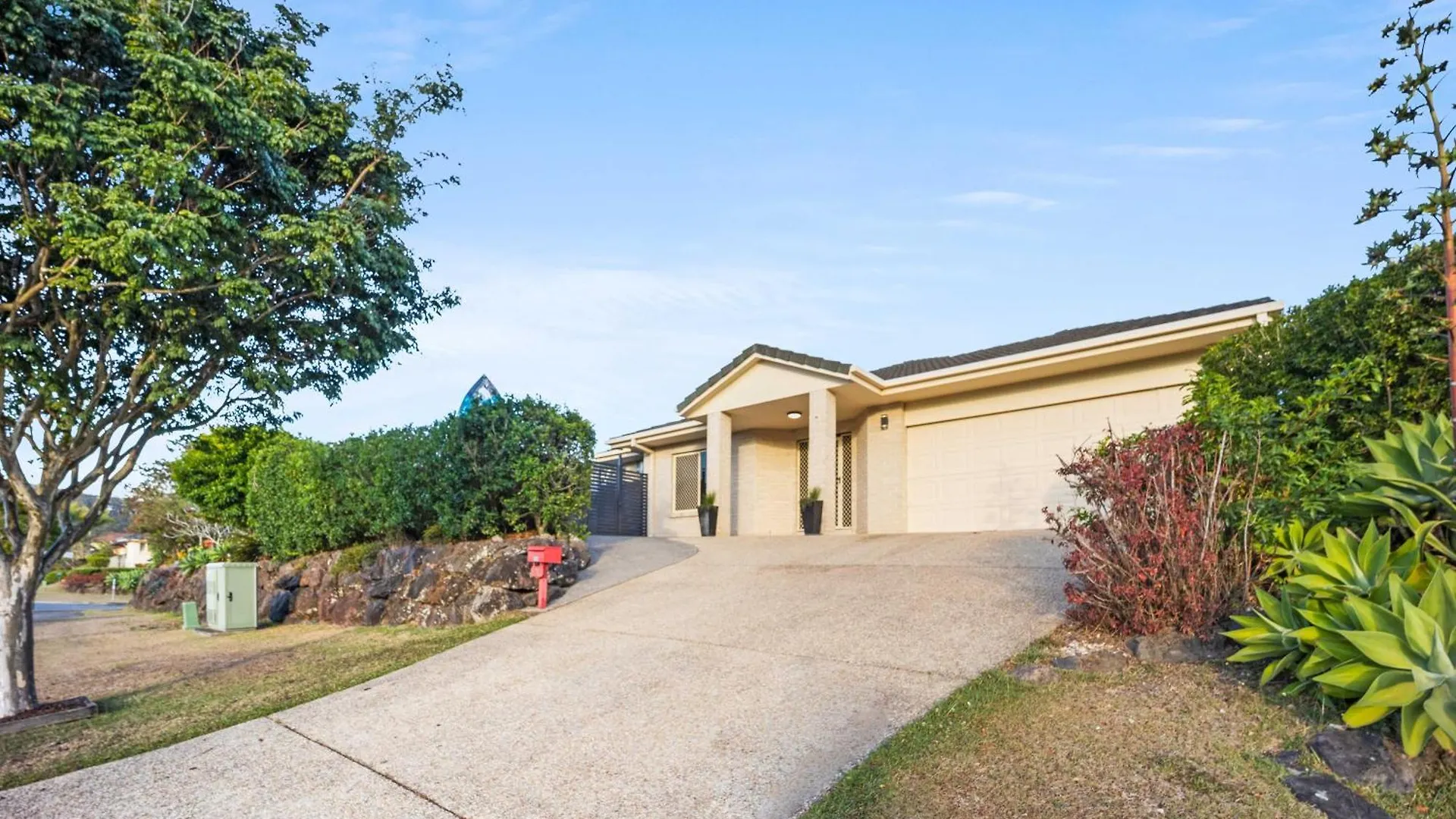 Holiday home Charming Group Getaway - 9 Mins To Burleigh Beach Gold Coast Australia