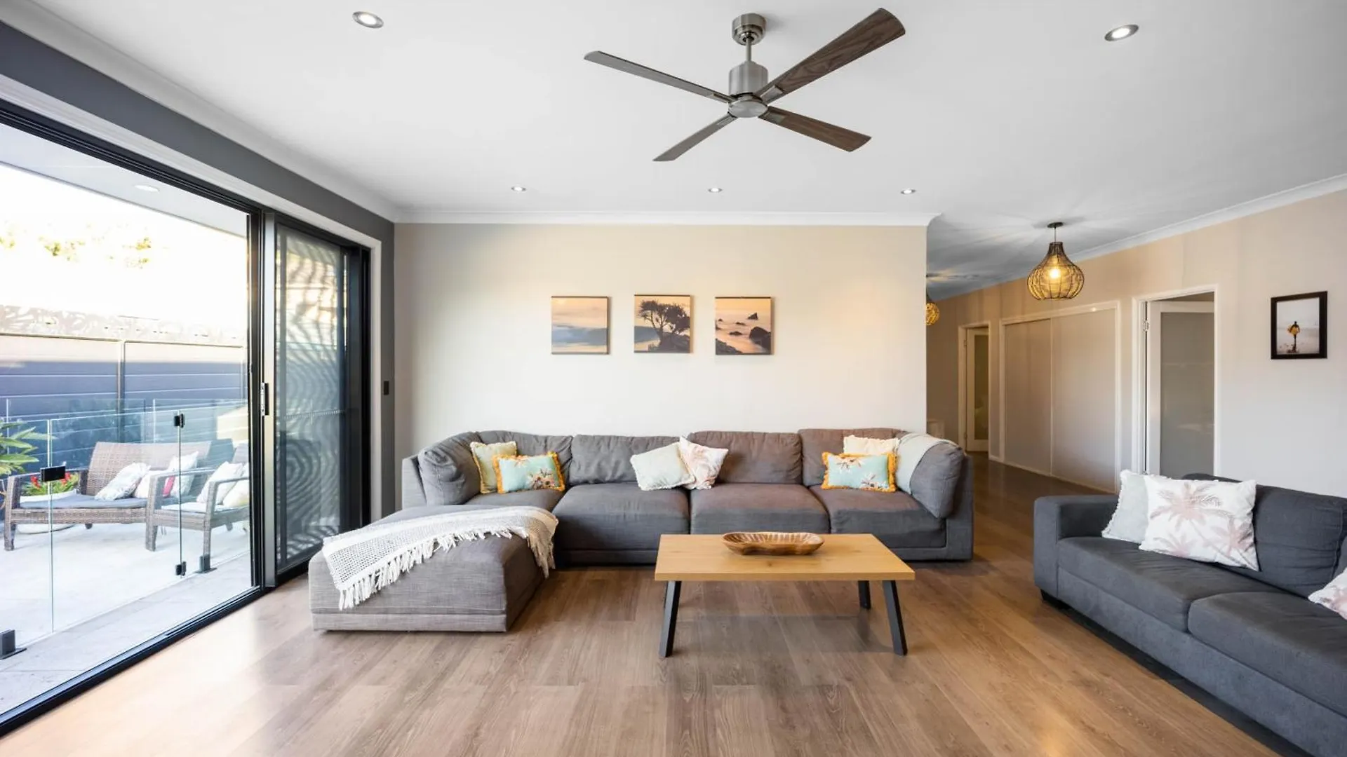 Charming Group Getaway - 9 Mins To Burleigh Beach Gold Coast Holiday home